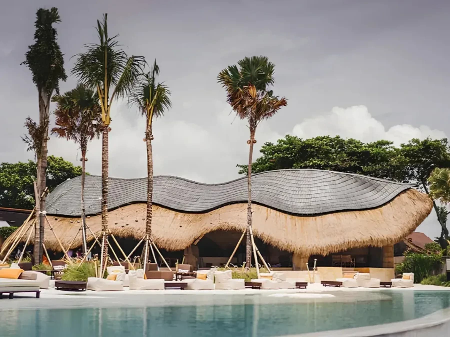 Mari Beach Club